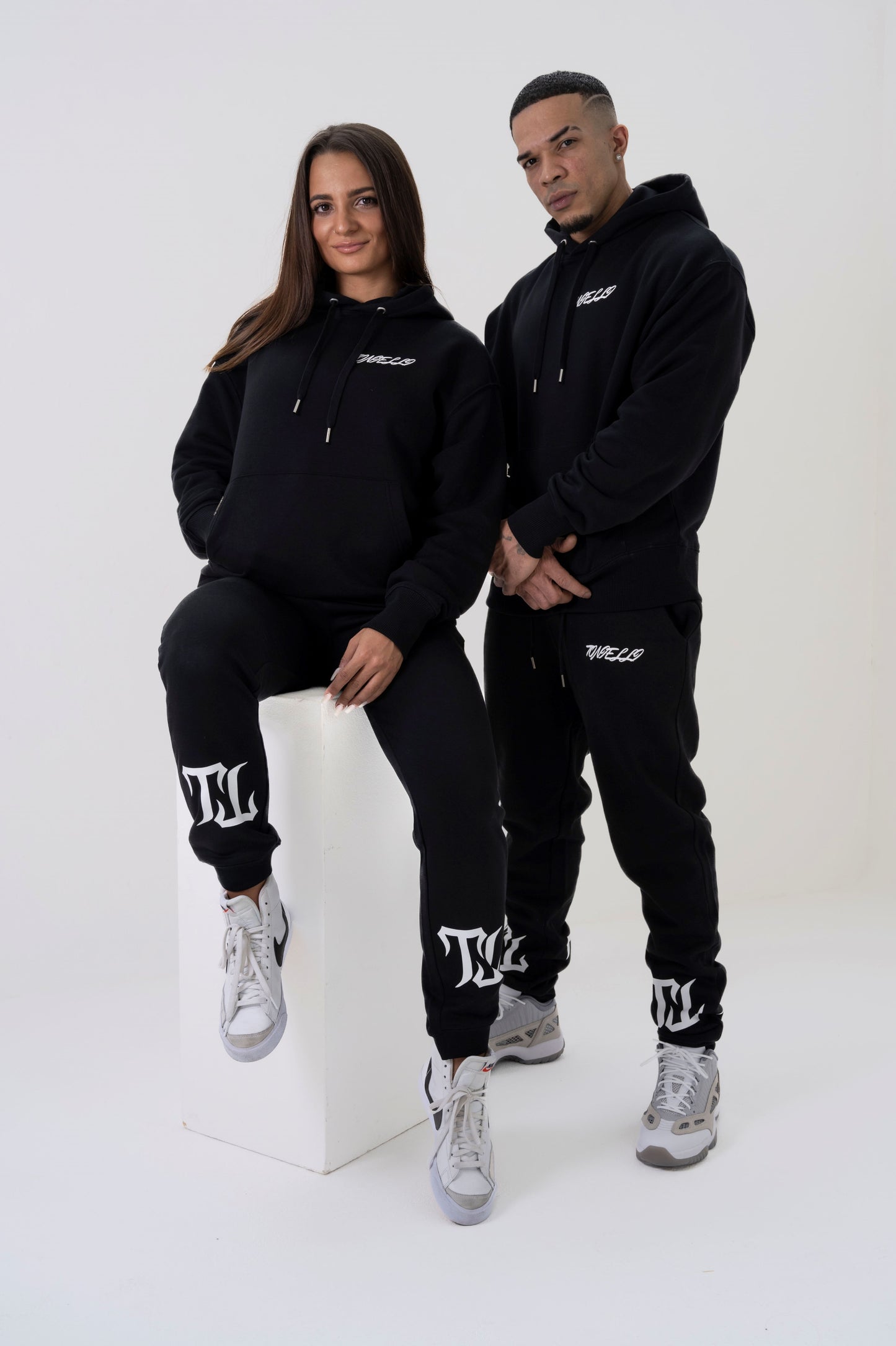 Tonielli Black Hoodie Set