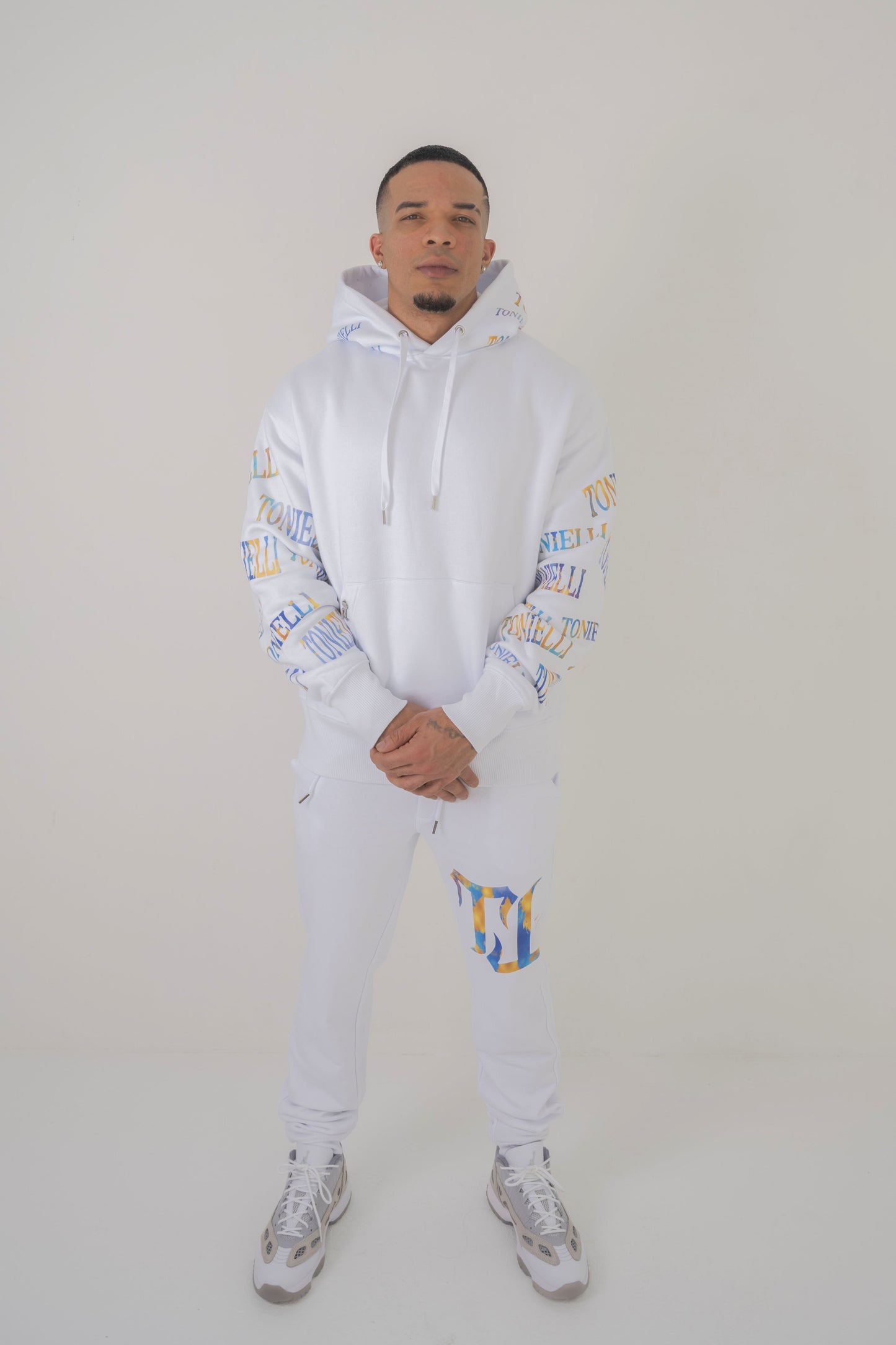 Tonielli White Hoodie Set